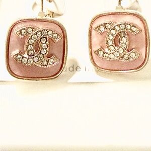 Elegant Pink and Gold Logo fashion Earrings